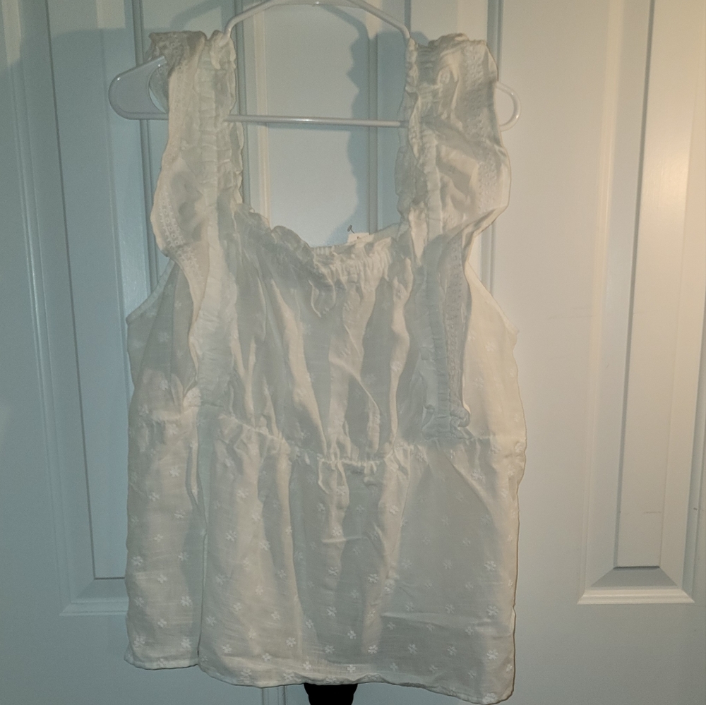 Women's Old Navy White Ruffle sleeve top size xl